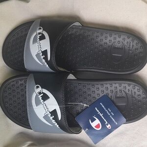 Champion Mens/Boys Slides Sandals Size 8. New